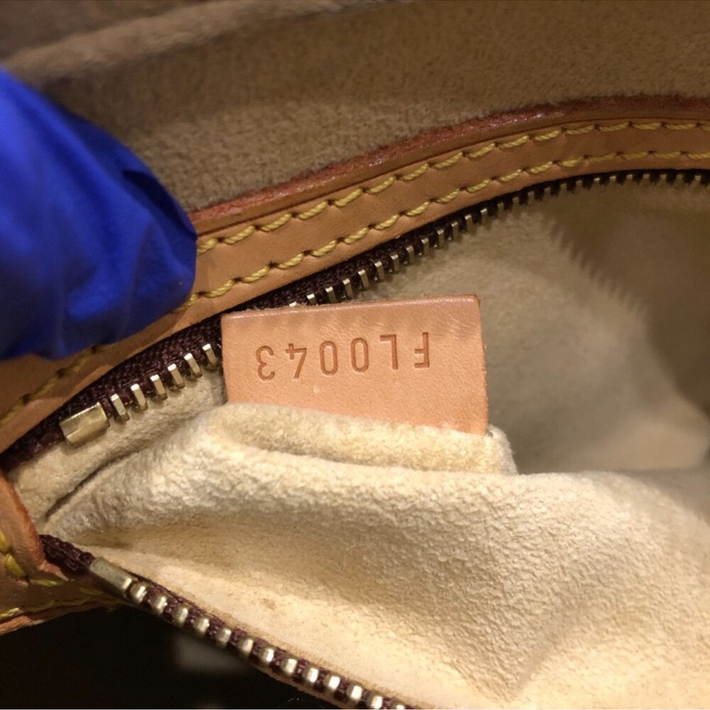 Louis Vuitton Monogram Looping MM in Brown and Tan FL0043 Authentic 👜 - Picture 12 of 15